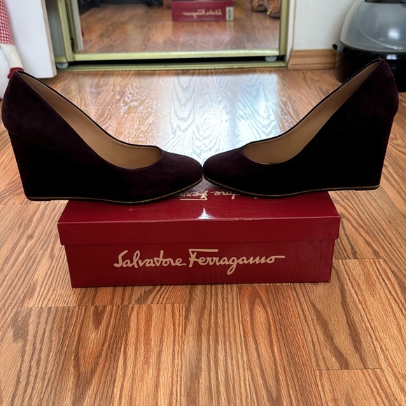 Salvatore Ferragamo Purple Plum Suede Fiamma Z Wedges- Size 7.5B - Picture 3 of 6